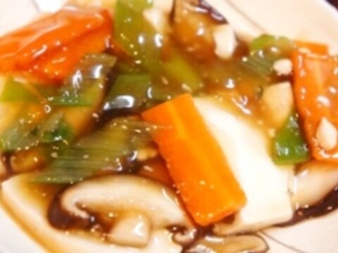 フライパンで簡単、豆腐と野菜の旨煮